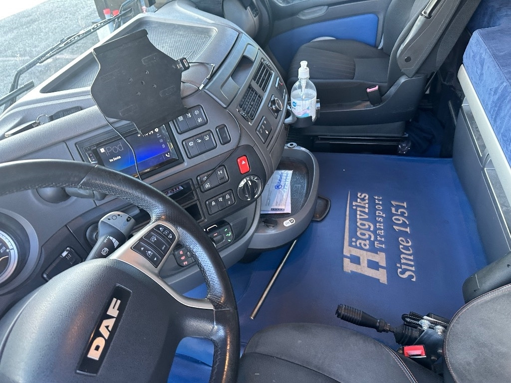 شاحنة ذات الخطاف DAF XF 530 6x2*4: صور 19