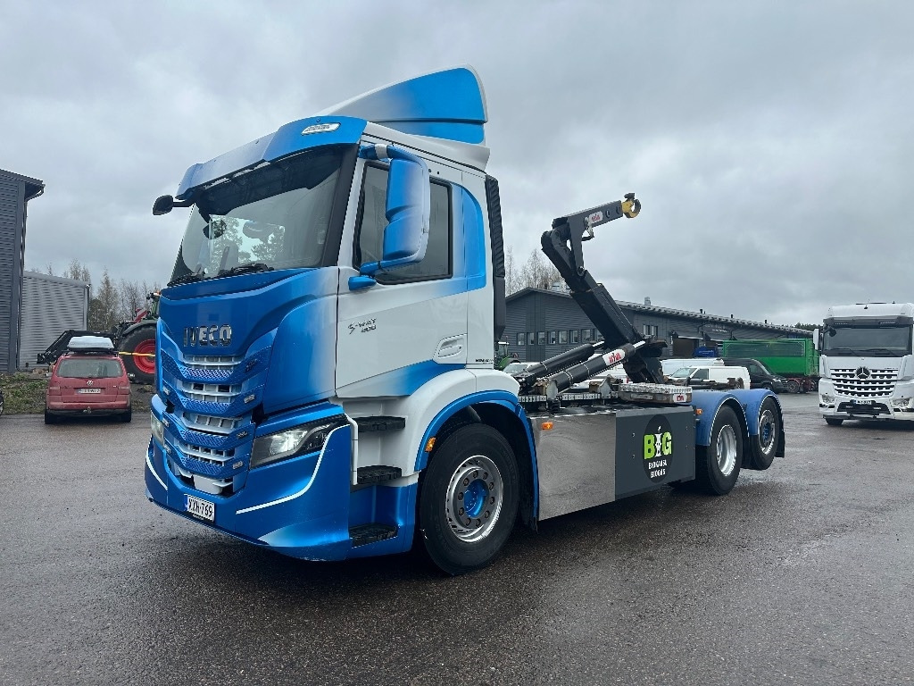 Iveco AD 260S40 Y/FS CNG - شاحنة ذات الخطاف: صور 1 Iveco AD 260S40 Y/FS CNG - شاحنة ذات الخطاف: صور 1