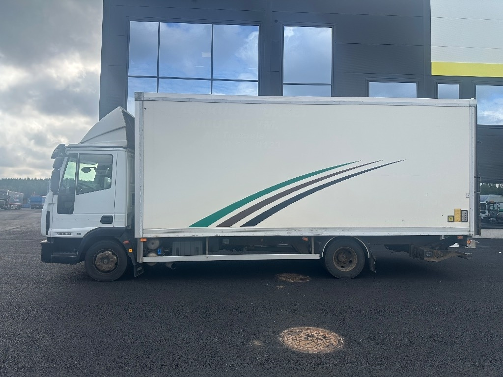 Iveco Eurocargo 100 E22  - بصندوق مغلق شاحنة: صور 5 Iveco Eurocargo 100 E22  - بصندوق مغلق شاحنة: صور 5