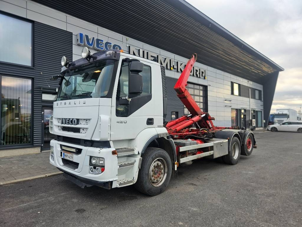 Iveco Stralis 260 S42 6x2*4 - شاحنة ذات الخطاف: صور 1 Iveco Stralis 260 S42 6x2*4 - شاحنة ذات الخطاف: صور 1