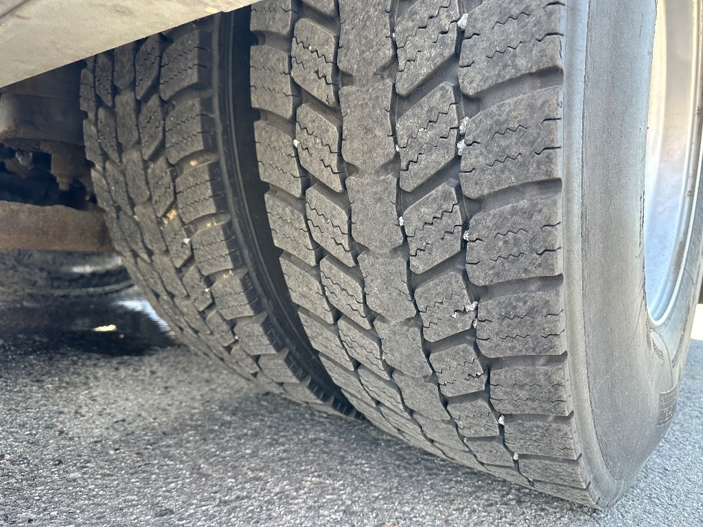 Iveco Stralis 260S33 6x2*4 CNG  إيجار Iveco Stralis 260S33 6x2*4 CNG: صور 8