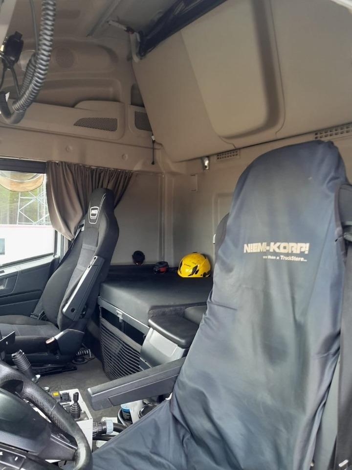 قلابات Iveco Stralis X-Way 350X57: صور 13