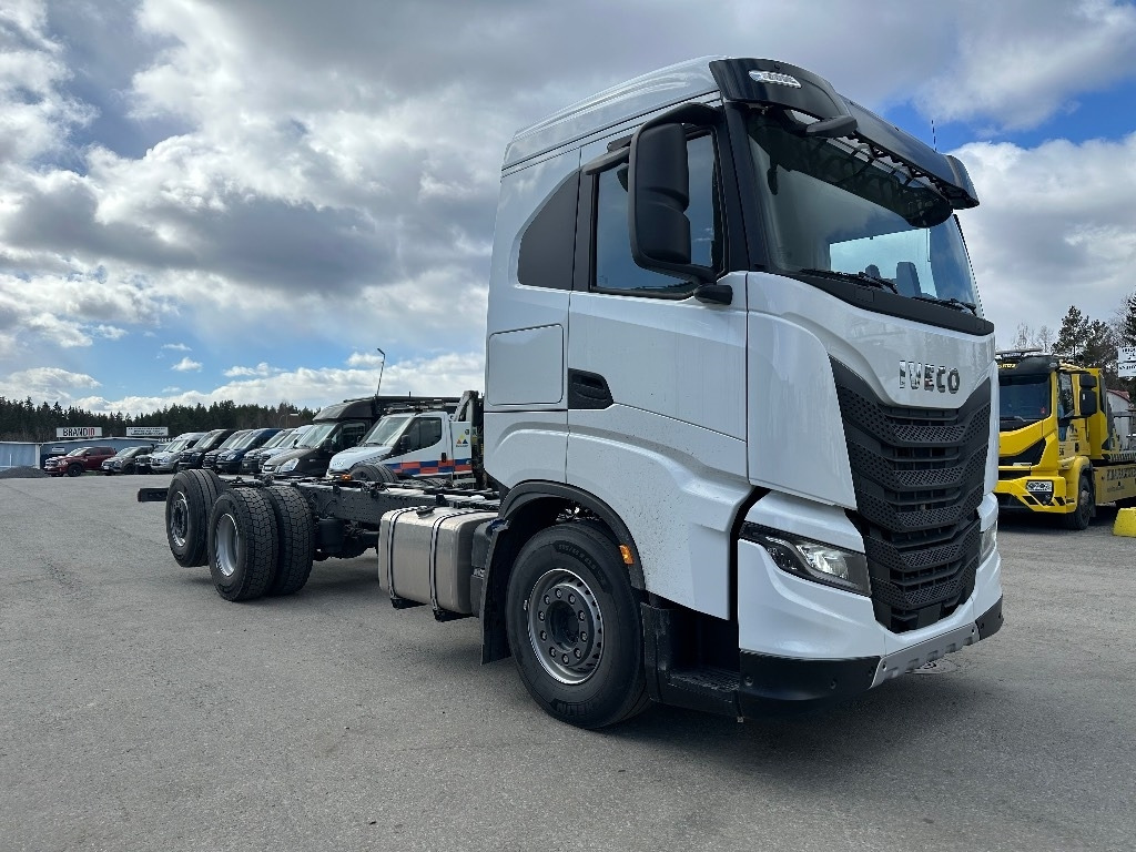 Iveco X-Way AS260X530 heti toimitukseen - الشاسيه شاحنة: صور 3 Iveco X-Way AS260X530 heti toimitukseen - الشاسيه شاحنة: صور 3