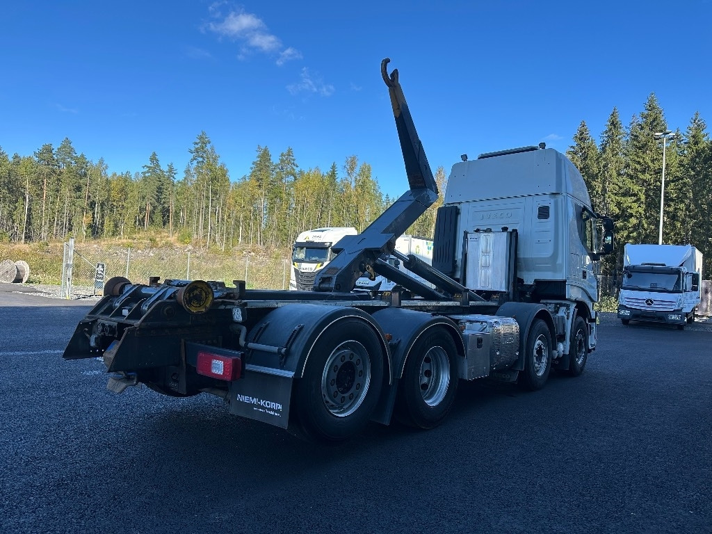Iveco X-Way AS35S560 8x2 - شاحنة ذات الخطاف: صور 4 Iveco X-Way AS35S560 8x2 - شاحنة ذات الخطاف: صور 4