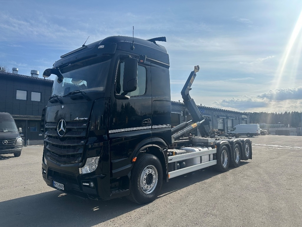 Mercedes-Benz Actros 3563 - شاحنة ذات الخطاف: صور 1 Mercedes-Benz Actros 3563 - شاحنة ذات الخطاف: صور 1