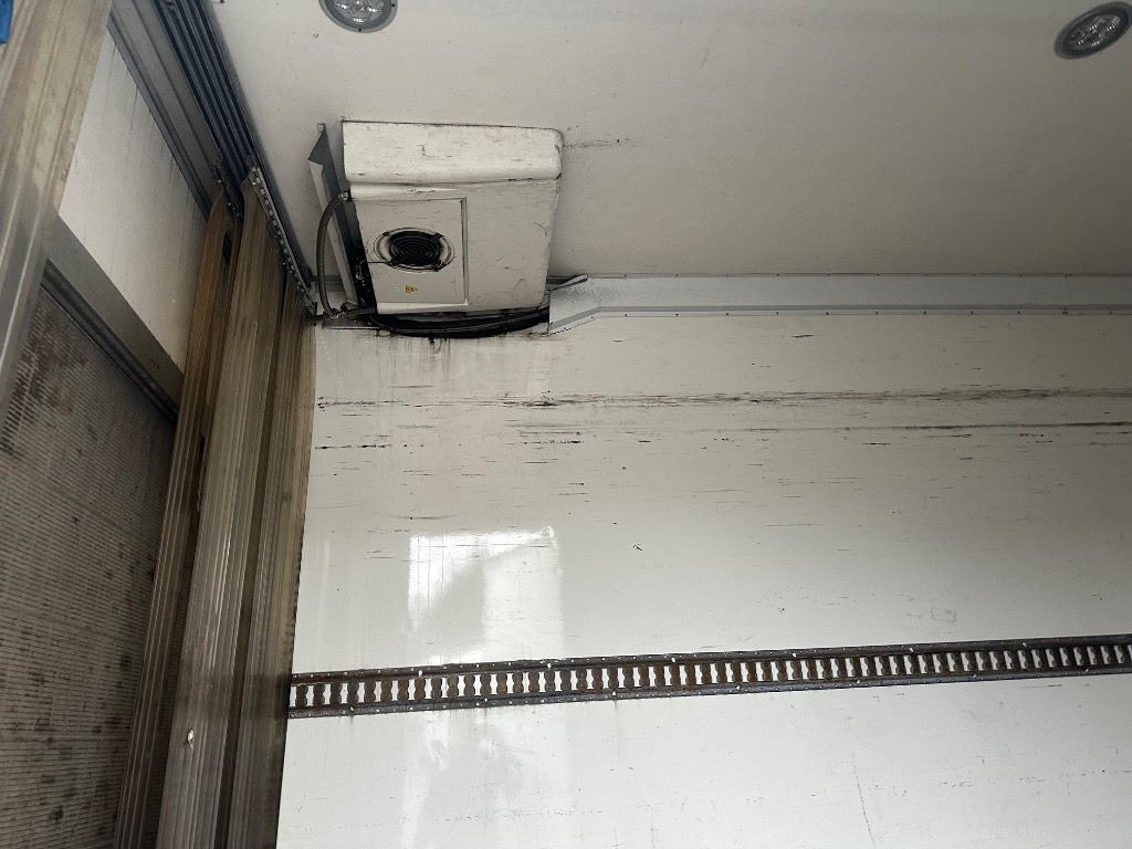 Mercedes-Benz Atego 818  - مبردة شاحنة: صور 5 Mercedes-Benz Atego 818  - مبردة شاحنة: صور 5