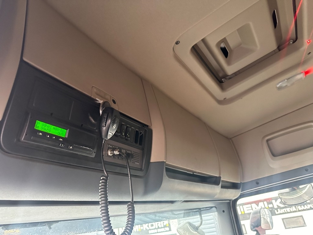 شاحنة - نظام الكابلات Scania R520 8x2/4: صور 19 شاحنة - نظام الكابلات Scania R520 8x2/4: صور 19