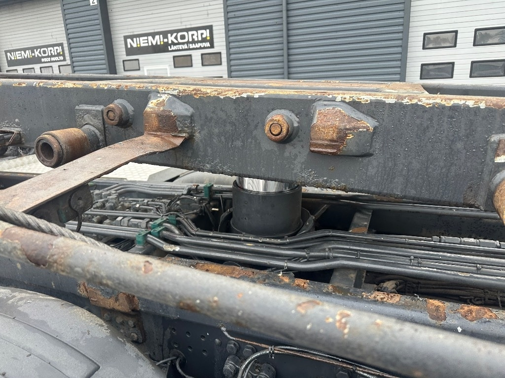 شاحنة - نظام الكابلات Scania R520 8x2/4: صور 9 شاحنة - نظام الكابلات Scania R520 8x2/4: صور 9