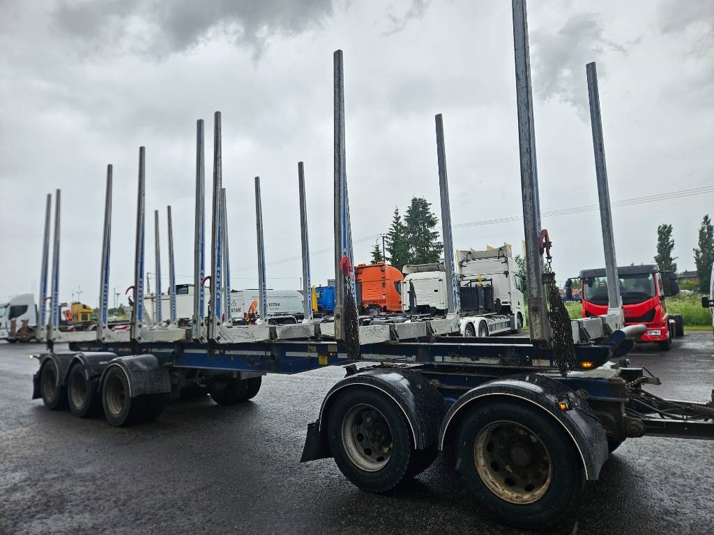 Scania R730 8x4 koko yhdistelmä - شاحنة قطع الأشجار: صور 5 Scania R730 8x4 koko yhdistelmä - شاحنة قطع الأشجار: صور 5