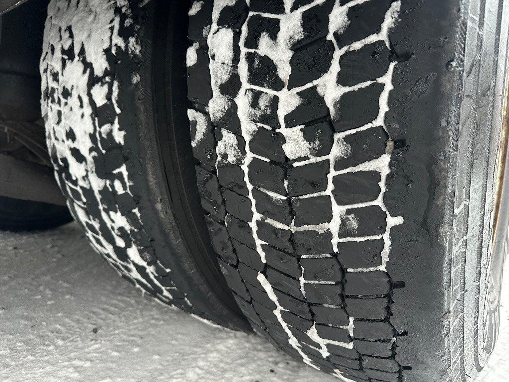 Volvo FH 13 500hv 8x4*4 - شاحنة كرين: صور 4 Volvo FH 13 500hv 8x4*4 - شاحنة كرين: صور 4