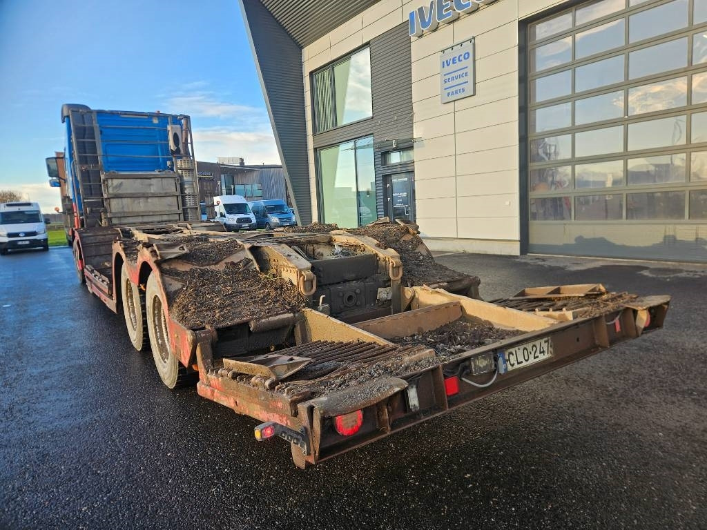 Volvo FH12 8x4 - شاحنة قطع الأشجار: صور 5 Volvo FH12 8x4 - شاحنة قطع الأشجار: صور 5