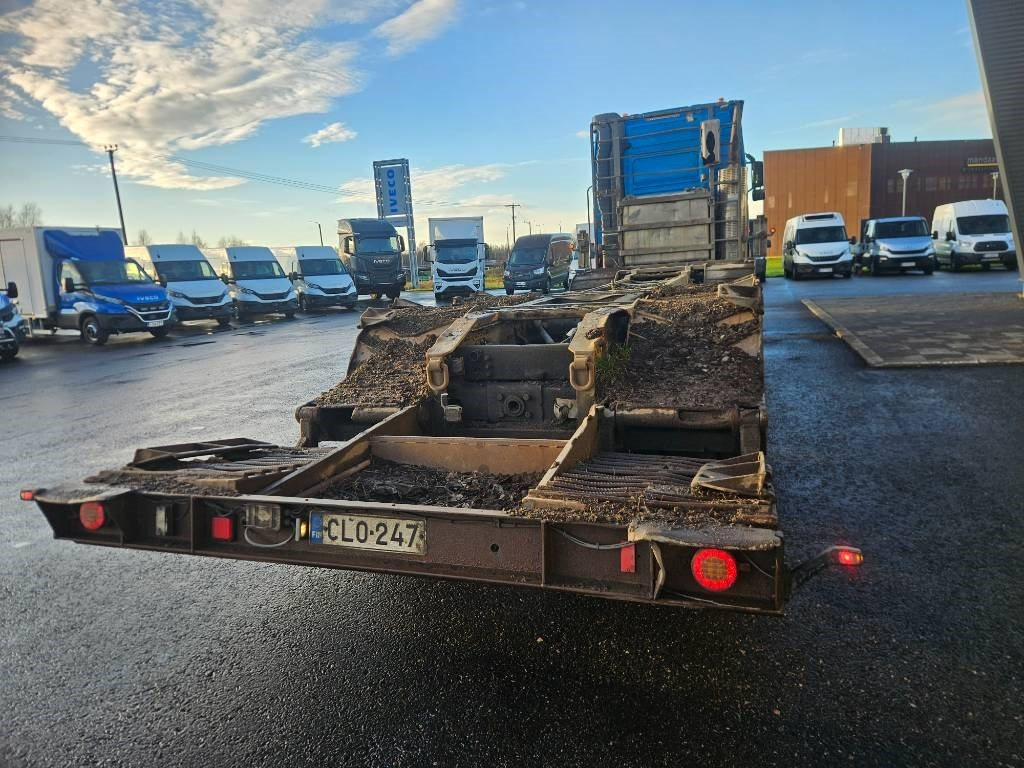 Volvo FH12 8x4 - شاحنة قطع الأشجار: صور 4 Volvo FH12 8x4 - شاحنة قطع الأشجار: صور 4