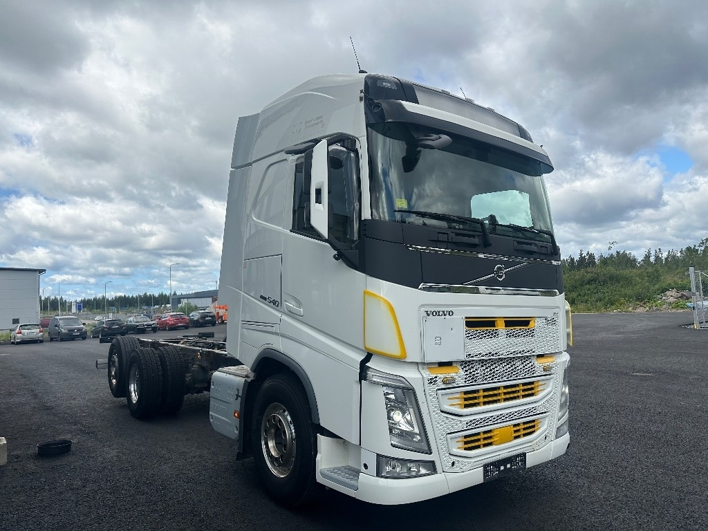 Volvo FH13 540 6x2*4 - الشاسيه شاحنة: صور 2 Volvo FH13 540 6x2*4 - الشاسيه شاحنة: صور 2
