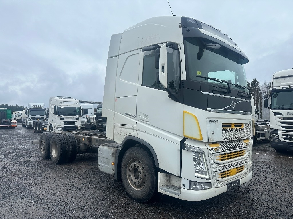 Volvo FH13 540 6x2*4 - الشاسيه شاحنة: صور 2 Volvo FH13 540 6x2*4 - الشاسيه شاحنة: صور 2