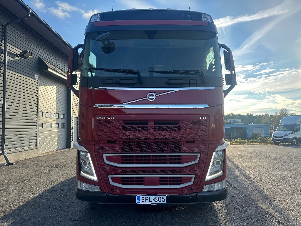 Volvo FH13 540 6x4 - شاحنة ذات الخطاف: صور 2 Volvo FH13 540 6x4 - شاحنة ذات الخطاف: صور 2
