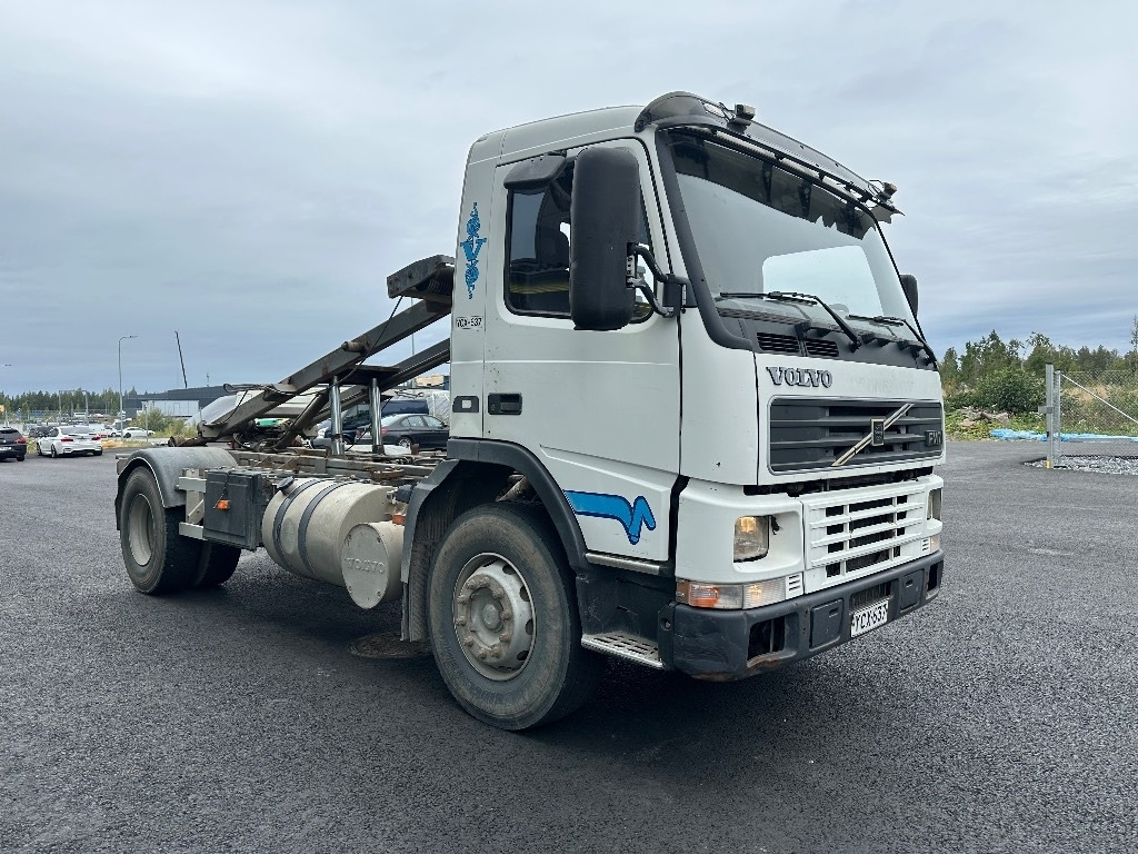 Volvo FM7 4x2 vaijerilaitteilla - شاحنات قابلة للفك شاحنة: صور 3 Volvo FM7 4x2 vaijerilaitteilla - شاحنات قابلة للفك شاحنة: صور 3