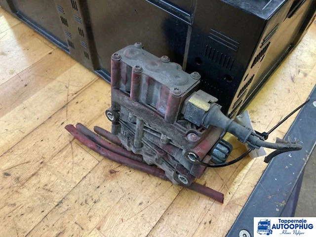 DAF ECAS valve block – DAF 2020257 - النظام الكهربائي - شاحنة: صور 3 DAF ECAS valve block – DAF 2020257 - النظام الكهربائي - شاحنة: صور 3