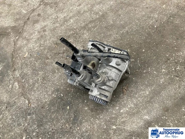 DAF trailer control valve – DAF 1747137 - النظام الكهربائي - شاحنة: صور 2 DAF trailer control valve – DAF 1747137 - النظام الكهربائي - شاحنة: صور 2