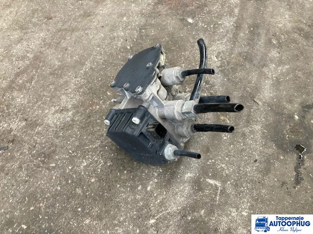 DAF trailer control valve – DAF 1747137 - النظام الكهربائي - شاحنة: صور 1 DAF trailer control valve – DAF 1747137 - النظام الكهربائي - شاحنة: صور 1