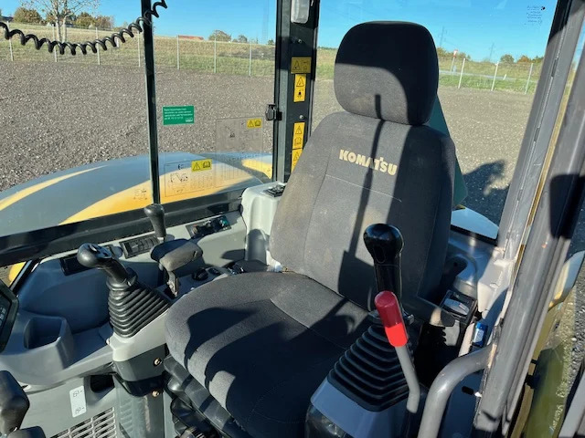 حفارات زحافة KOMATSU PC80MR: صور 16