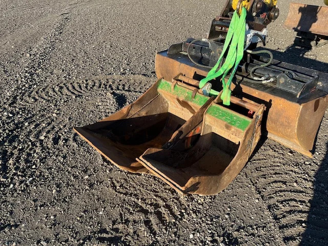 حفارات زحافة KOMATSU PC80MR: صور 8