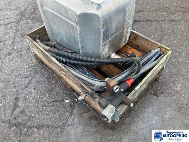 MAN hydraulikanlæg 250 liter - خزان هيدروليكي - شاحنة: صور 4 MAN hydraulikanlæg 250 liter - خزان هيدروليكي - شاحنة: صور 4