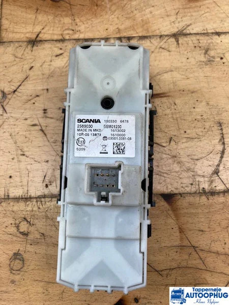 Scania Dør mondul P/N: 2569030 / 2398122 - الكابينة والداخلية - شاحنة: صور 1 Scania Dør mondul P/N: 2569030 / 2398122 - الكابينة والداخلية - شاحنة: صور 1