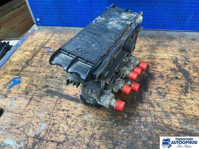 Scania EBS modulator – Scania 2653385 - النظام الكهربائي - شاحنة: صور 3 Scania EBS modulator – Scania 2653385 - النظام الكهربائي - شاحنة: صور 3