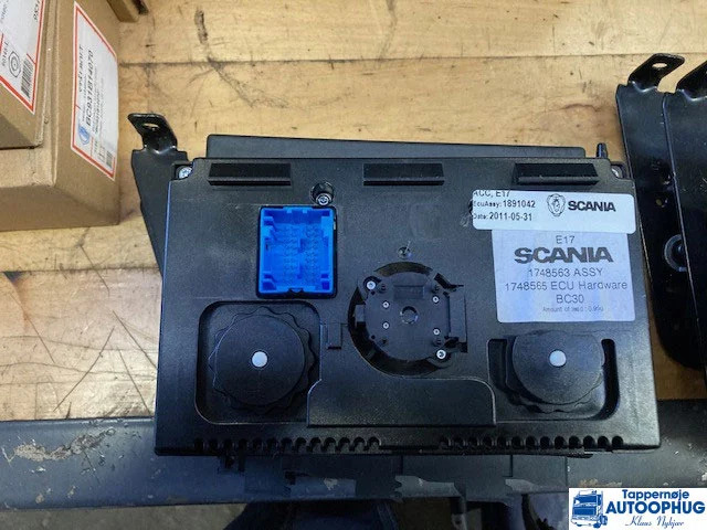 Scania ECU GMS P/N: 2148226 / 2559113 - كتلة التحكم - شاحنة: صور 4 Scania ECU GMS P/N: 2148226 / 2559113 - كتلة التحكم - شاحنة: صور 4