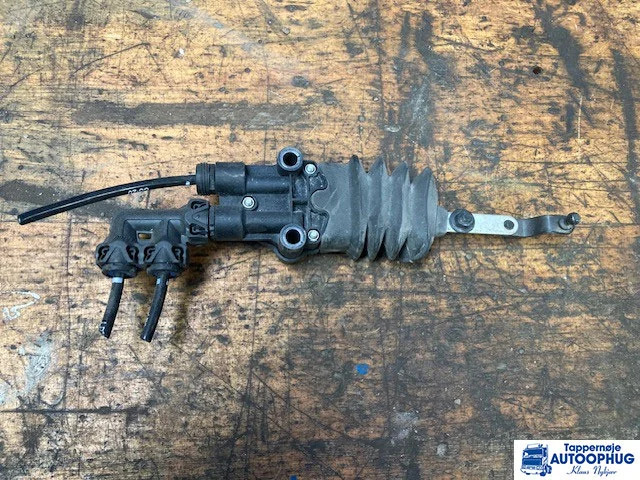 Scania Leveling valve – Scania 2454421 - تعليق - شاحنة: صور 1 Scania Leveling valve – Scania 2454421 - تعليق - شاحنة: صور 1