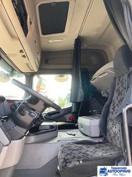 شاحنة جرار Scania P280 4X2: صور 6