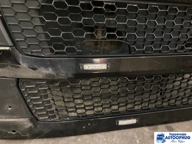 Scania R Front grille panel - هيكل السيارة الخارجية - شاحنة: صور 5 Scania R Front grille panel - هيكل السيارة الخارجية - شاحنة: صور 5
