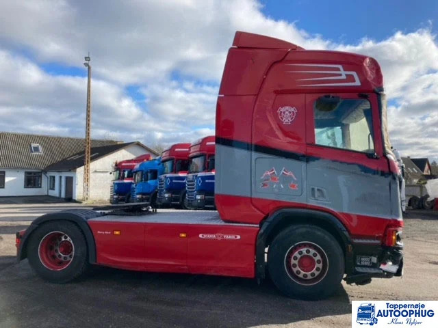 Scania R450 4X2 speciel interior - شاحنة جرار: صور 3 Scania R450 4X2 speciel interior - شاحنة جرار: صور 3