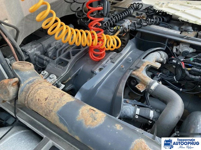 Scania R520 6X2 Retarder - شاحنة جرار: صور 4 Scania R520 6X2 Retarder - شاحنة جرار: صور 4