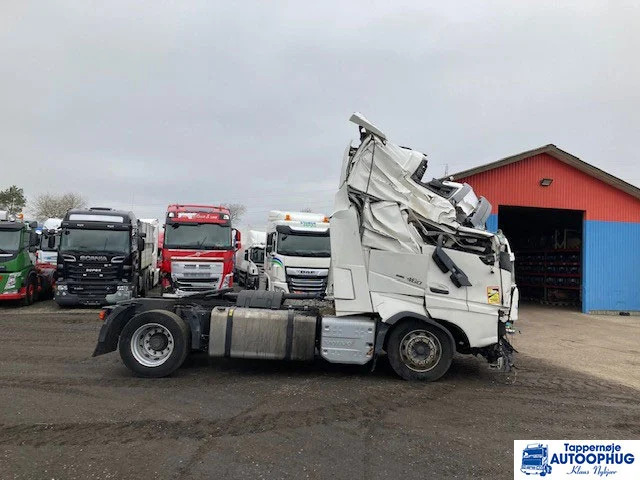 Volvo FH460 4X2 Skadet - شاحنة جرار: صور 3 Volvo FH460 4X2 Skadet - شاحنة جرار: صور 3