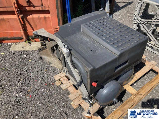Volvo batterikasse – Volvo battery box – Volvo 22899979 - هيكل السيارة الخارجية - شاحنة: صور 2 Volvo batterikasse – Volvo battery box – Volvo 22899979 - هيكل السيارة الخارجية - شاحنة: صور 2