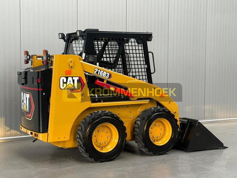 Caterpillar 216 B3 - شيول صغير: صور 4 Caterpillar 216 B3 - شيول صغير: صور 4