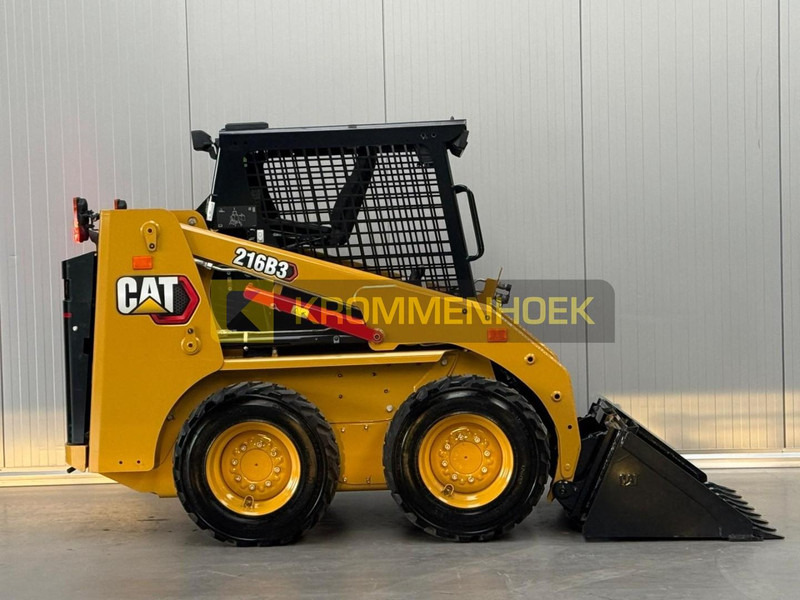 Caterpillar 216 B3 - شيول صغير: صور 5 Caterpillar 216 B3 - شيول صغير: صور 5