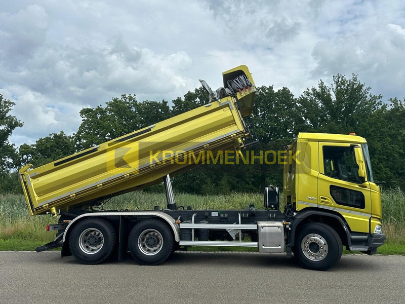 DAF XD 450 FAT Demo | 6x4 | 3 zijdige Kipper - قلابات: صور 2 DAF XD 450 FAT Demo | 6x4 | 3 zijdige Kipper - قلابات: صور 2