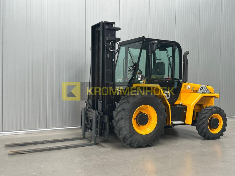 JCB 940 - شاحنات الطرق الوعرة: صور 2 JCB 940 - شاحنات الطرق الوعرة: صور 2