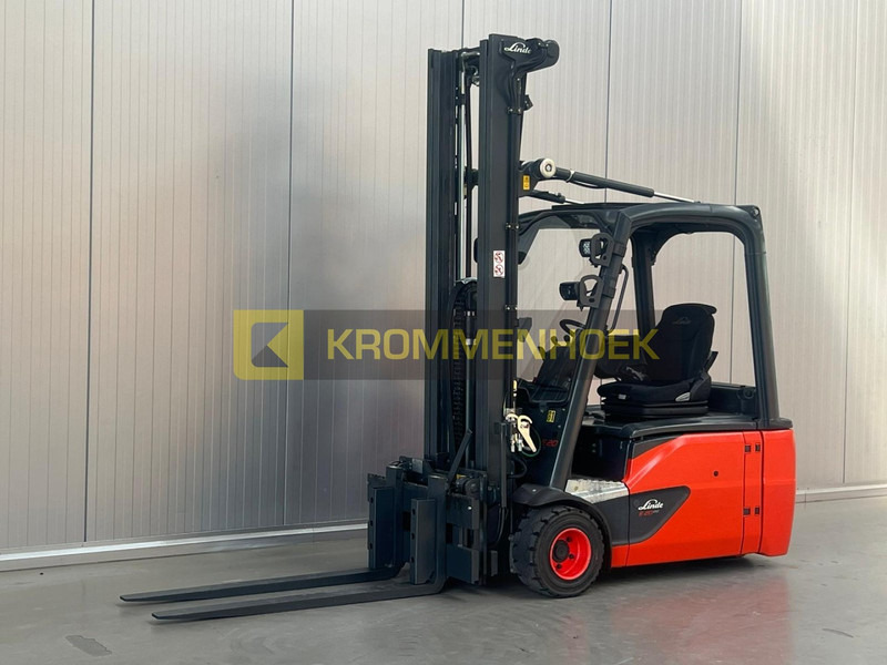 Linde E 20 L Snelwissel vorken - رافعة شوكية كهربائية: صور 2 Linde E 20 L Snelwissel vorken - رافعة شوكية كهربائية: صور 2