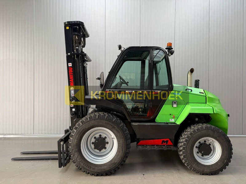 Manitou M30-4 - شاحنات الطرق الوعرة: صور 1 Manitou M30-4 - شاحنات الطرق الوعرة: صور 1