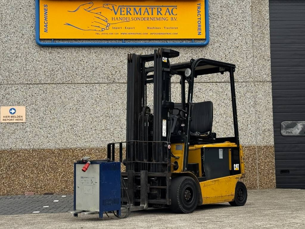 CAT EP25K, forklift, 2009!! - رافعة شوكية كهربائية: صور 1 CAT EP25K, forklift, 2009!! - رافعة شوكية كهربائية: صور 1