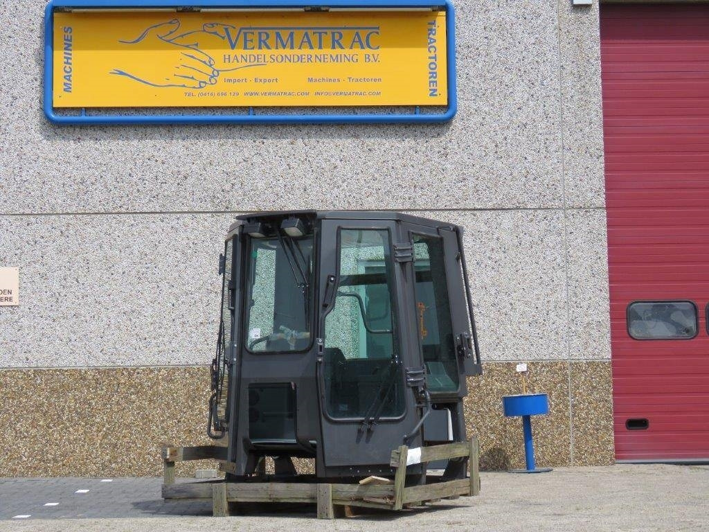 CNH Kabine - CNH CE - 87317280 - الكبائن - الآلات والماكينات الزراعية: صور 1 CNH Kabine - CNH CE - 87317280 - الكبائن - الآلات والماكينات الزراعية: صور 1