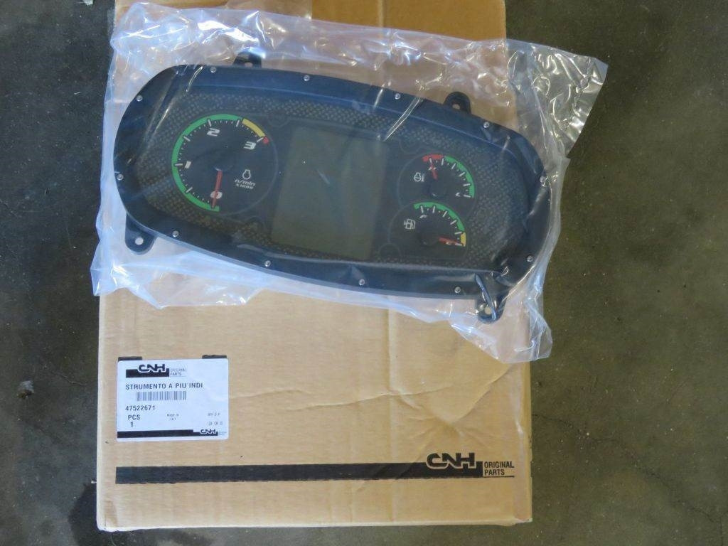 Case FARMALL 85C 95C 105C 115C - لوحة القيادة - الآلات والماكينات الزراعية: صور 1 Case FARMALL 85C 95C 105C 115C - لوحة القيادة - الآلات والماكينات الزراعية: صور 1