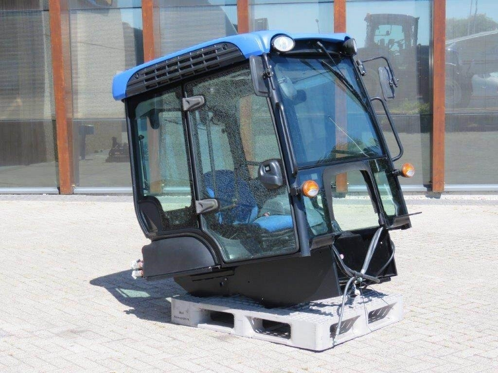 New Holland TK - الكبائن - آلات البناء: صور 4 New Holland TK - الكبائن - آلات البناء: صور 4