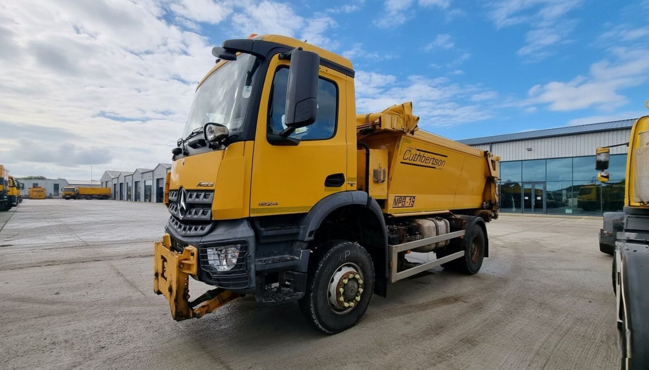 MERCEDES-BENZ Arocs 1824 / Cuthbertson MPB-18 - قلابات: صور 1 MERCEDES-BENZ Arocs 1824 / Cuthbertson MPB-18 - قلابات: صور 1