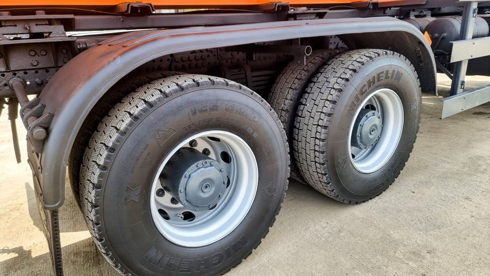 شاحنة Mercedes-Benz AROCS 3333 6x6: صور 7