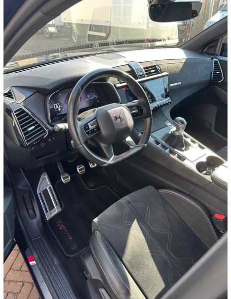 DS Ds 7 Crossback DS PERFORMANCE LINE, 71DKM, ALCANTARA, VIRTUAL COCKPIT, LMV - سيارة دفع رباعي: صور 4 DS Ds 7 Crossback DS PERFORMANCE LINE, 71DKM, ALCANTARA, VIRTUAL COCKPIT, LMV - سيارة دفع رباعي: صور 4