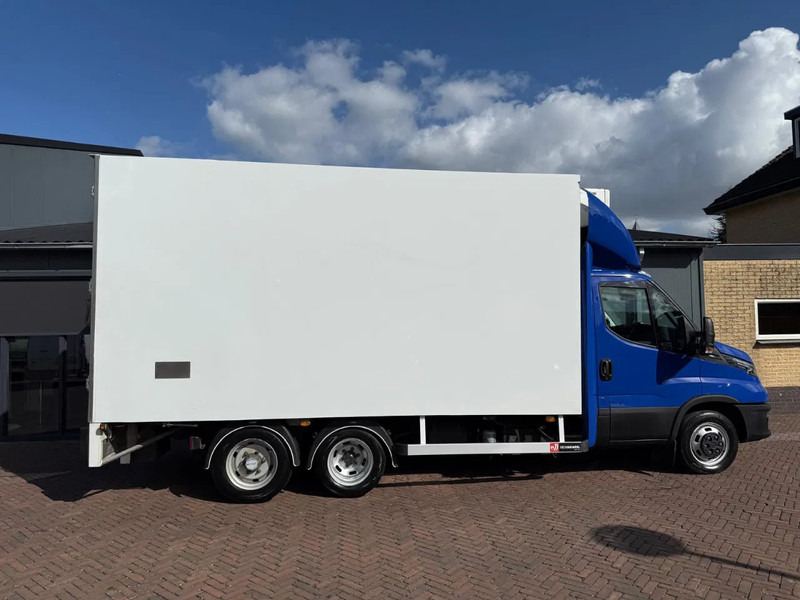 Iveco Daily 40C18 3.0 180PK Aut. Clixtar Be trekker Koeler 2655 KG Laadvm. 3 Zits CVO - شاحنة جرار: صور 2 Iveco Daily 40C18 3.0 180PK Aut. Clixtar Be trekker Koeler 2655 KG Laadvm. 3 Zits CVO - شاحنة جرار: صور 2